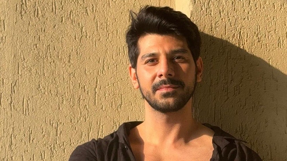 Instagram : Pavail Gulati