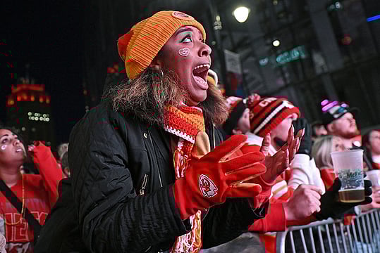 Super Bowl 2024 Full Time: Kansas City Chiefs 25-22 San Francisco 49ers - Fans Watch NFL Dynasty Made - In Pics