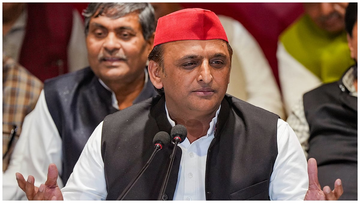 PTI : Akhilesh Yadav files nomination