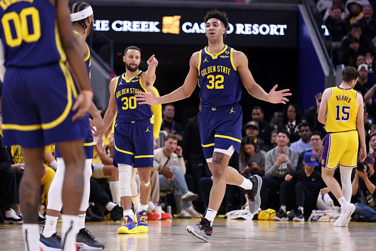 NBA: Stephen Curry Stars As Golden State Warriors Beat Los Angeles Lakers