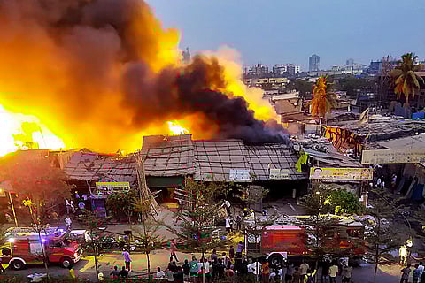 Fire at slum in Thane