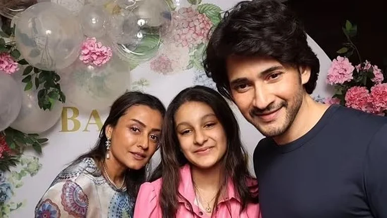 Mahesh Babu and Namrata Shirodkar with daughter Sitara Ghattamaneni - Instagram