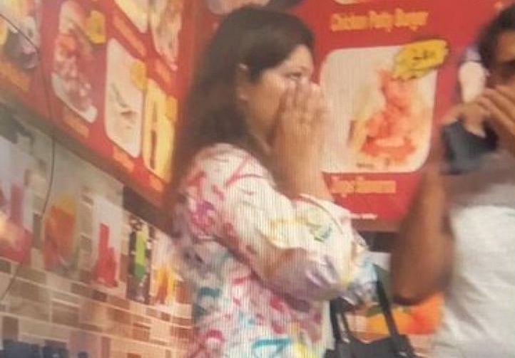 Screengrab from X : Pakistan Women's Attire With Arabic Prints Sparks Mob Outcry |