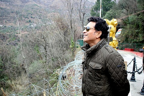 Sachin Tendulkar visits Aman Setu bridge