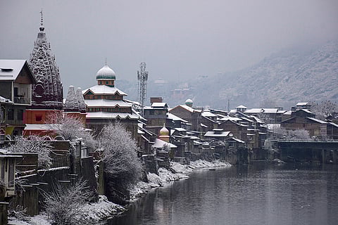 Weather: Snowfall in J&K