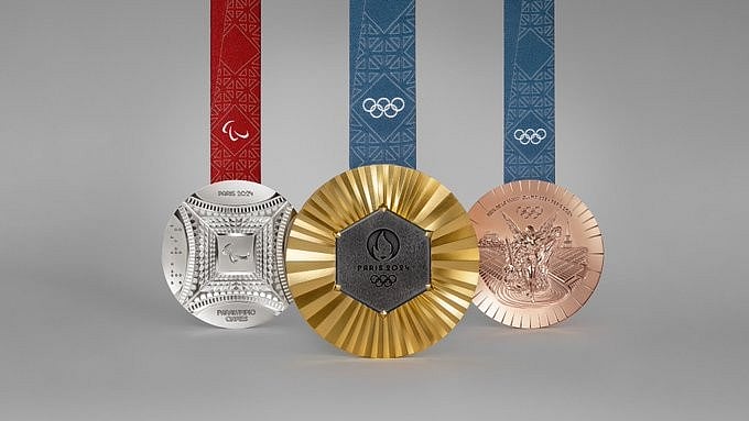 The Paris 2024 Olympic medals. - Photo - X/TonyEstanguet