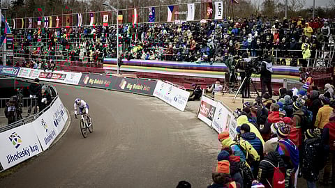Zoe BACKSTEDT (GBR) dominating the U23 Women’s Race and crowning herself the 2024 U23 women CX World Champion at the 2024 UCI CX World Championships in Tabor, Szechia.