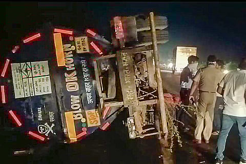 Chemical-laden tanker overturns in Palghar