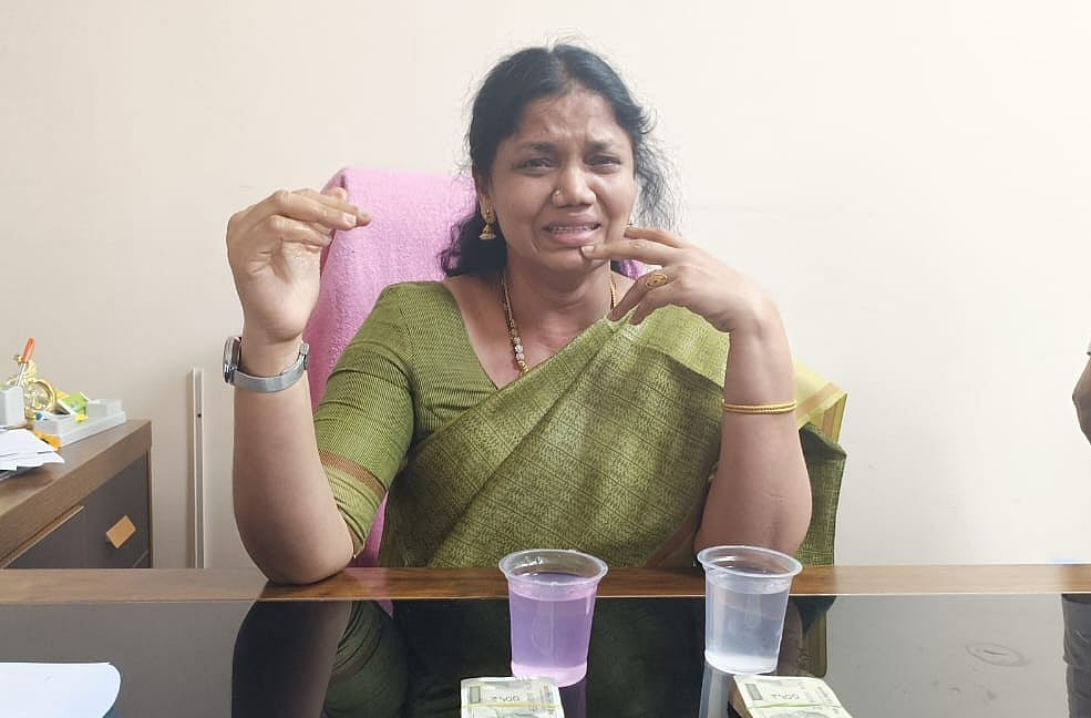 X/@TheSouthfirst : The official was caught when she demanded and accepted the bribe amount of Rs 84,000 from a complainant for an official favour