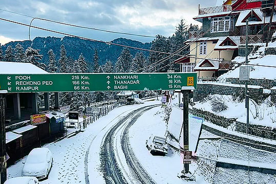 Snowfall, Rain Sends Several Places Sub-Zero In HP, Renders 387 Roads Shut