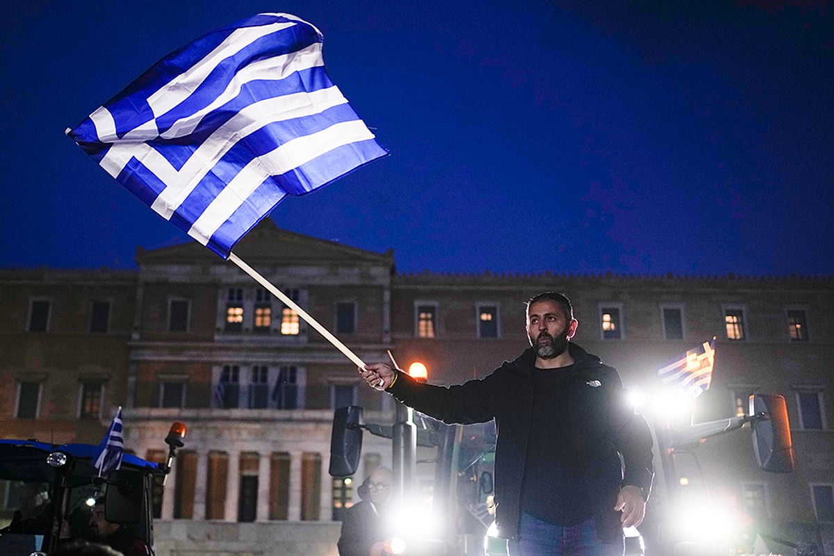 In Pics | Farmers Protest Outside Greek Parliament Demanding Financial Concessions