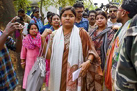 Meenakshi Mukherjee in WB