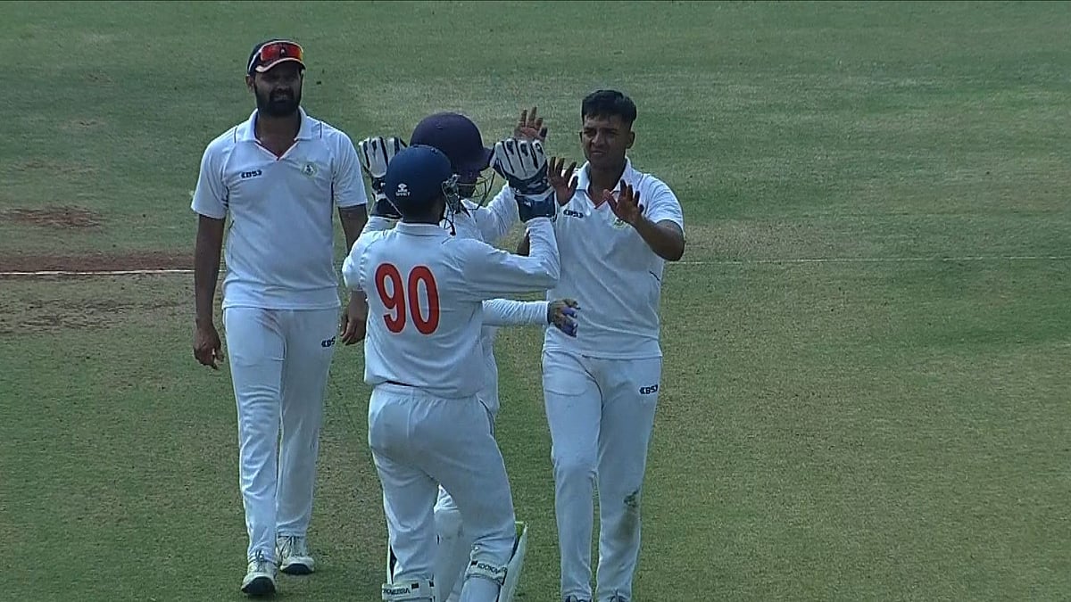 (Photo: BCCI Domestic)  : Vidarbha celebrates Ranji Trophy 2024 quarter-final match win over Karnataka by 128 runs on February 27, Tuesday. 
