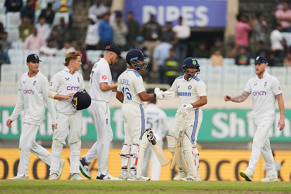 Photo: AP/Ajit Solanki : IND vs ENG: 4th Test day 2