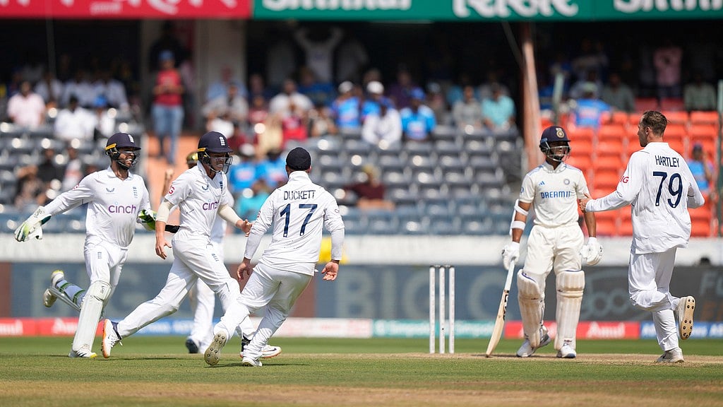 AP Photo/Mahesh Kumar A. : Tom Hartley, right, celebrates the wicket of Yashasvi Jaiswal, second right, on the fourth day of the first Test match in Hyderabad