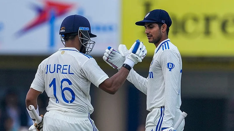 Young guns Dhruv Jurel and Shubman Gill.