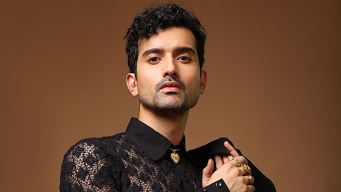 Instagram : Anant V. Joshi