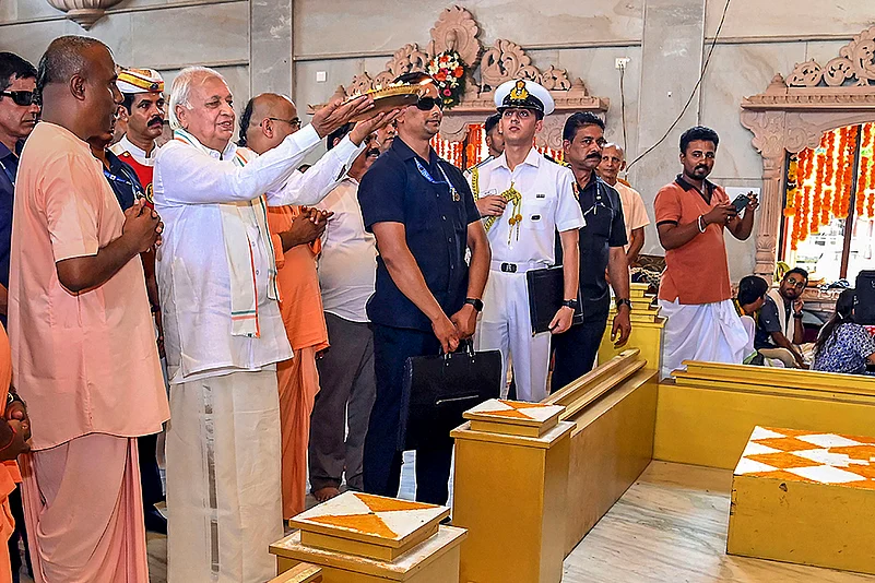 Kerala Guv at ISKCON Brahmotsavam