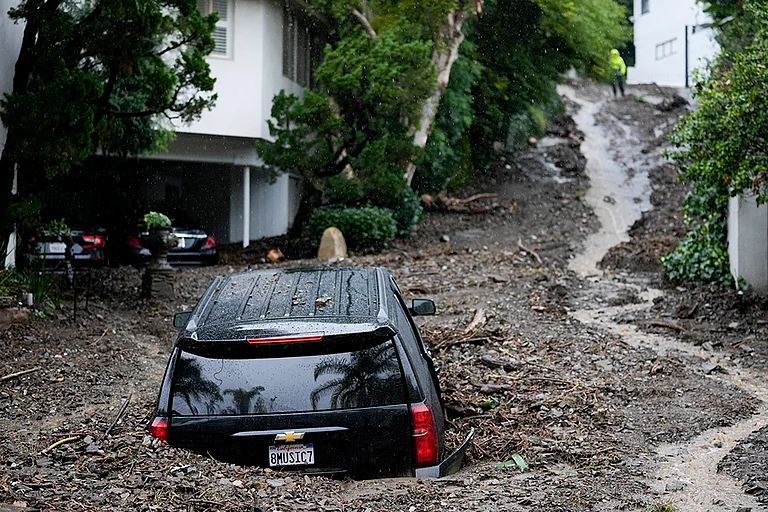 California Storms - | Photo: AP/Marcio Jose Sanchez