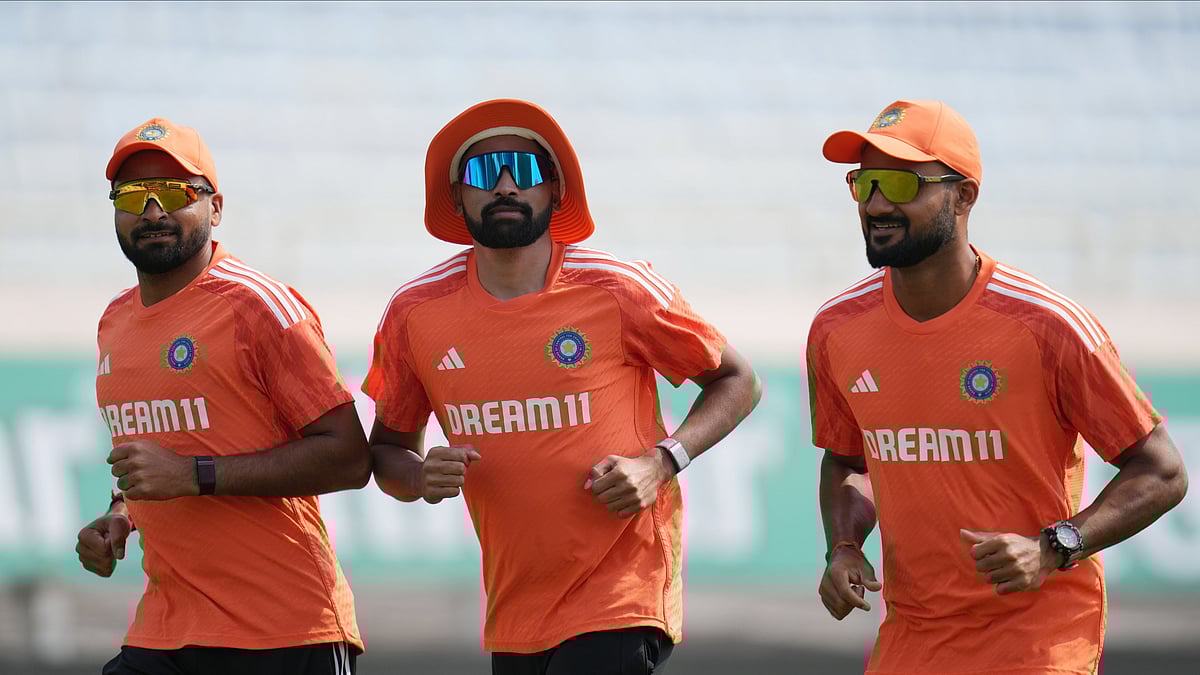 Seamers (from left) Mukesh Kumar, Mohammed Siraj and Akash Deep train ahead of the fourth India vs England Test in Ranchi. - X/BCCI