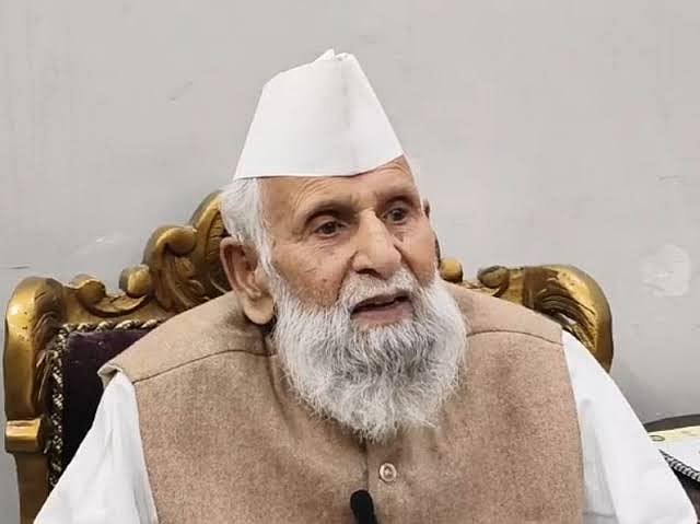 Twitter/ Samajwadi Party