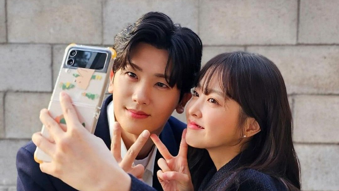 Instagram : Park Hyung-sik and Park Bo-young