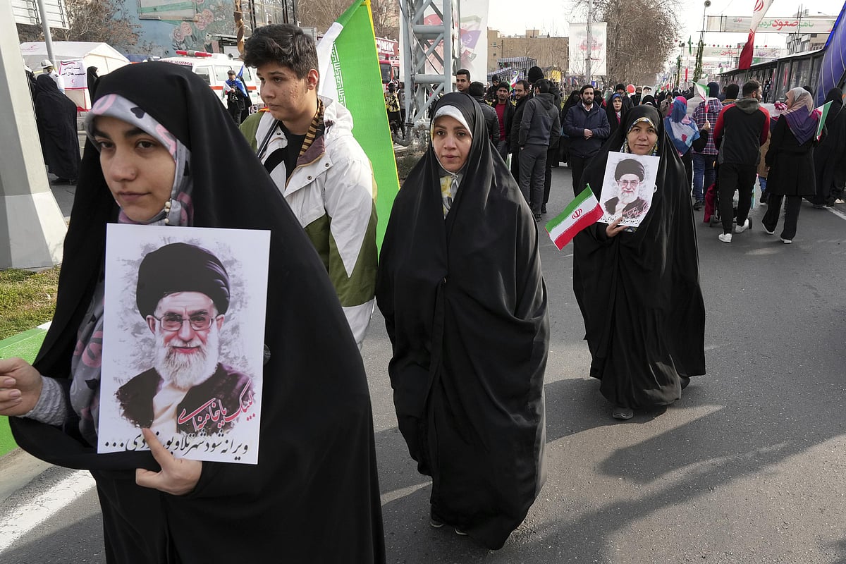 AP : Iran marks anniversary of Islamic Revolution |
