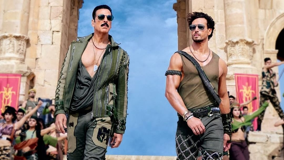 Akshay Kumar and Tiger Shroff in 'Bade Miyan Chote Miyan'