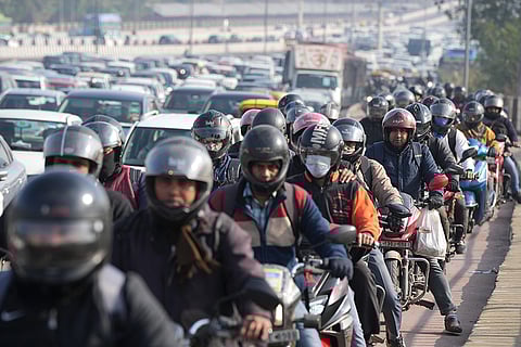 Traffic jam at NH 24 in Delhi
