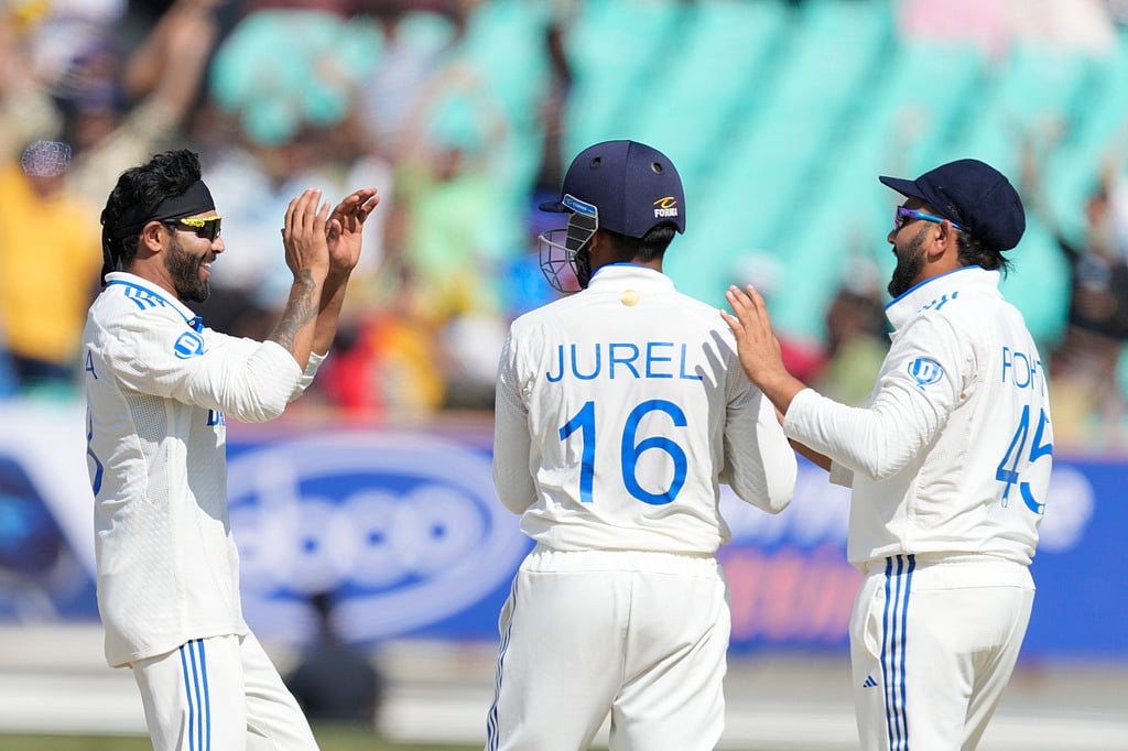 (Photo: AP/Ajit Solanki) : IND vs ENG, Day 4 Action