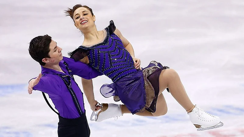 Anastasia Olson and Ian Lorello skate in the short dance program during the 2014 Prudential U.S. Figure Skating Championships.