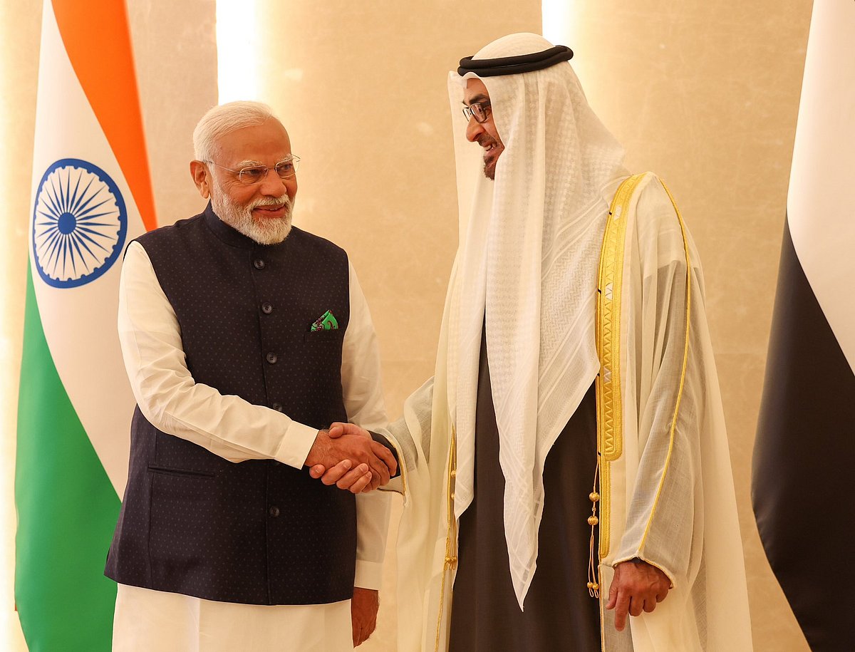 X : Prime Minister Narendra Modi with UAE President |
