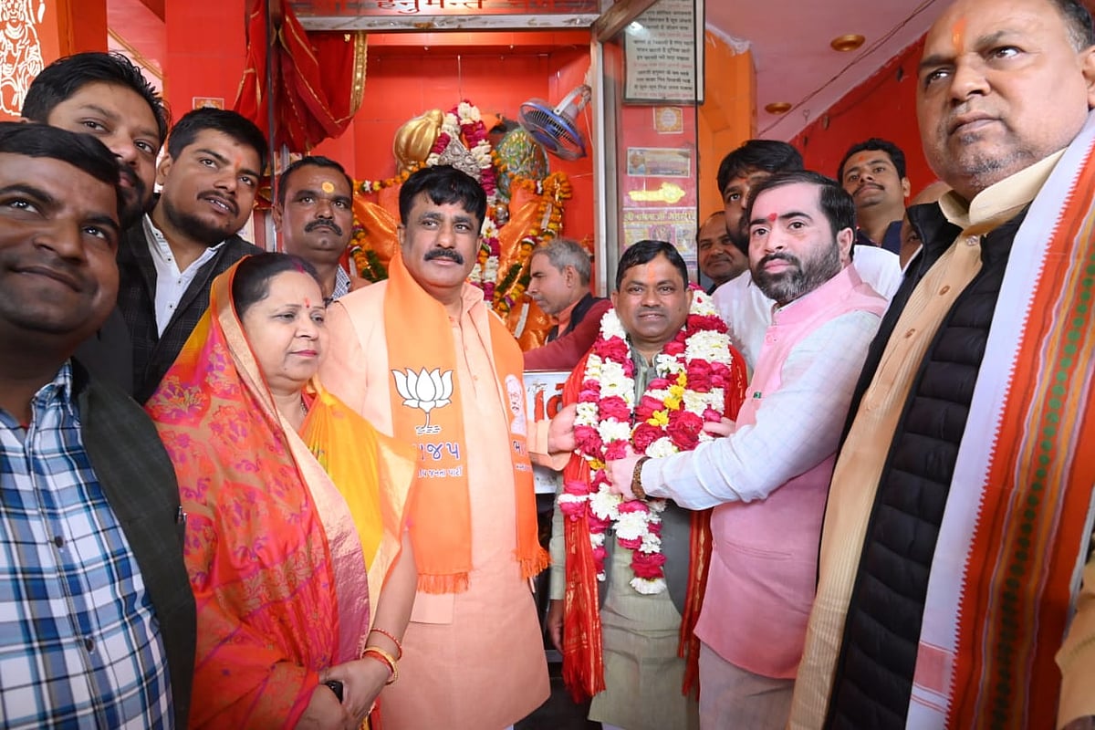 X/@upendrasinghMP
 : BJP's Upendra Singh Rawat (wearing garlands) has withdrawn his candidature over a purported video of him that has gone viral