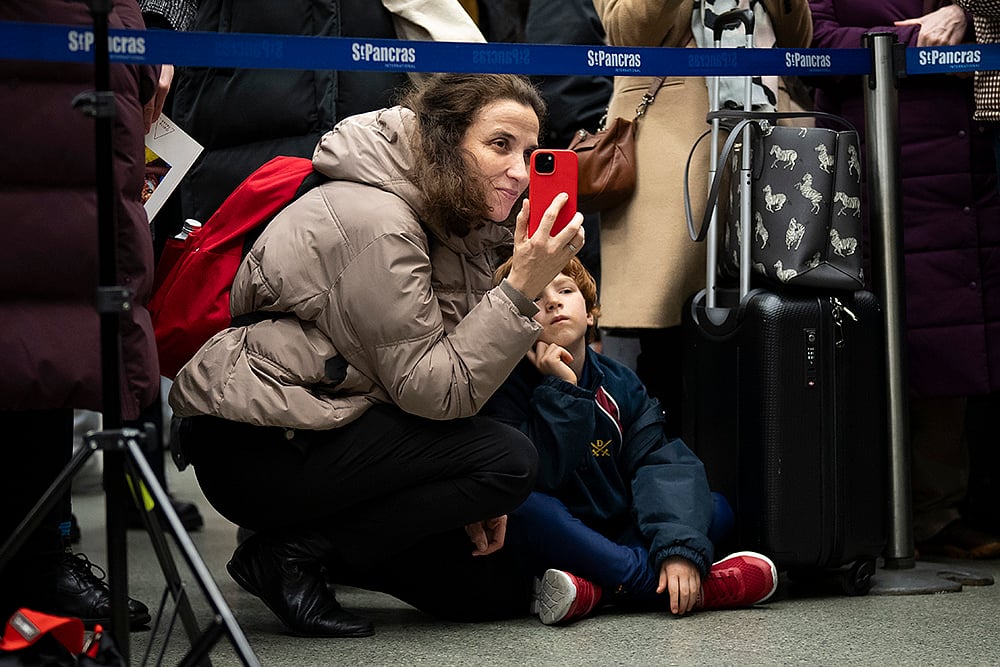 Audience Watches Norah Jones Perform