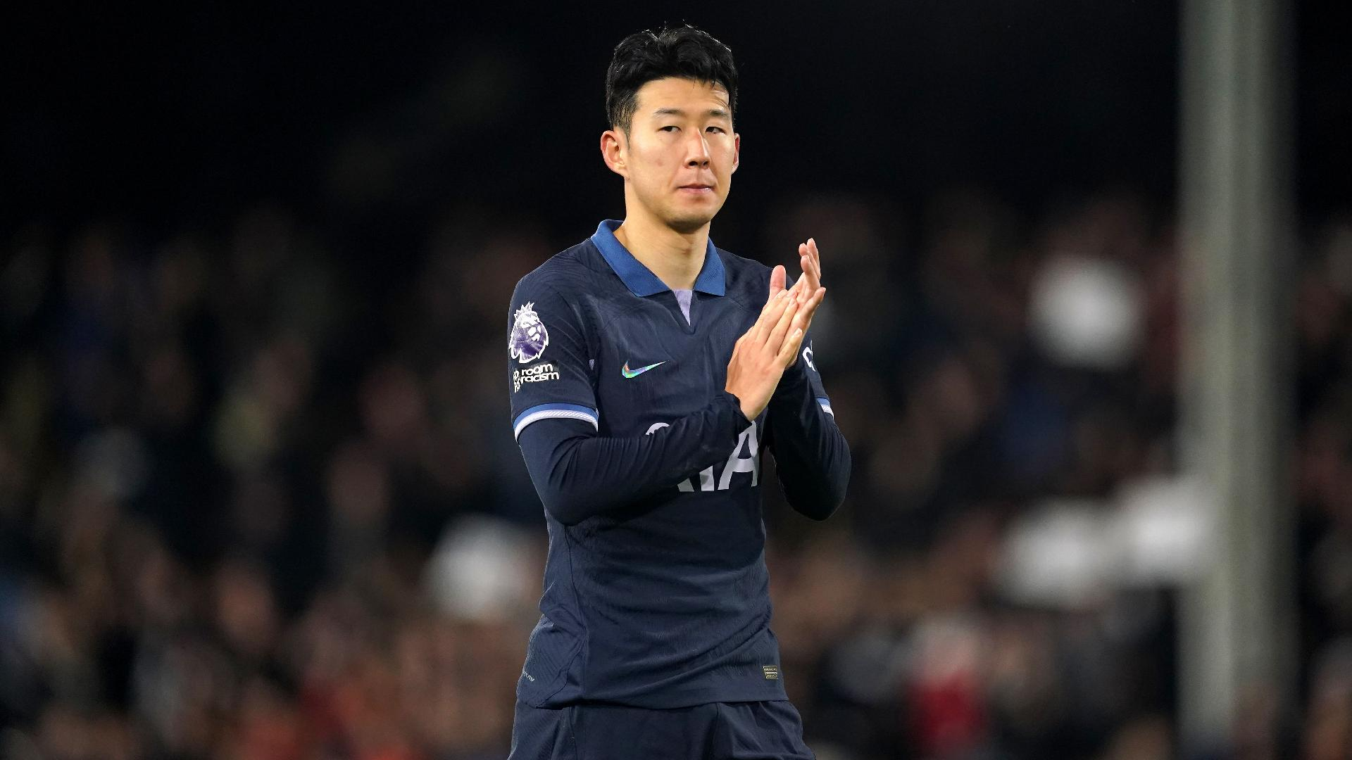 Son Heung-min applauds the Tottenham fans after a 3-0 loss at Fulham. - Adam Davy/PA