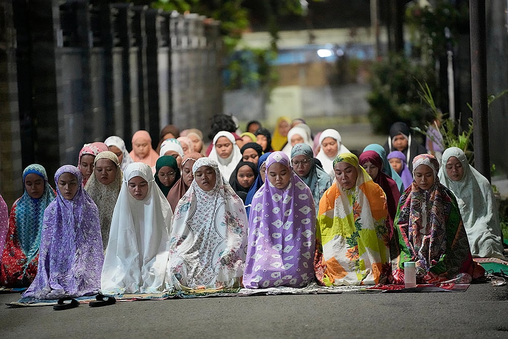 | Photo: AP/Achmad Ibrahim : Ramadan 2024