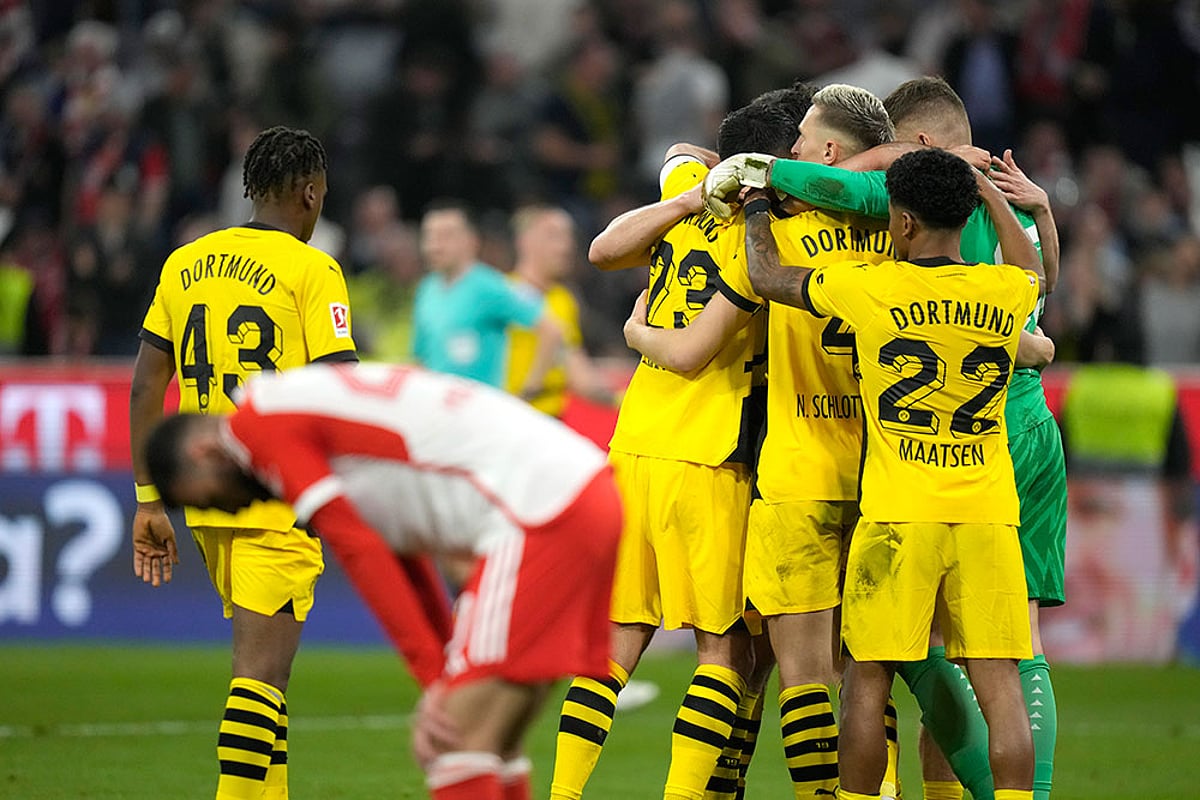 Bundesliga: Bayern Munich Suffer Shock Loss To Borussia Dortmund - In Pics