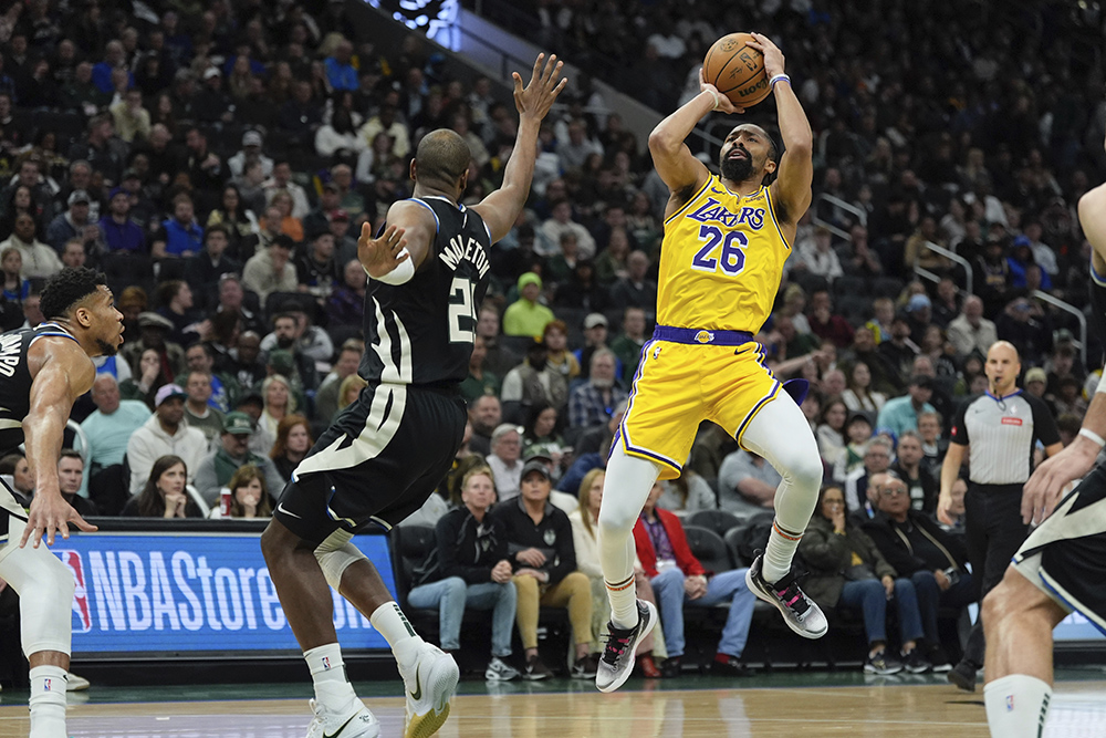 NBA 2023-24: Los Angeles Lakers Vs Milwaukee Bucks