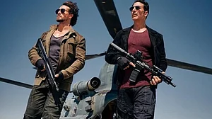 X : Tiger Shroff-Akshay Kumar in 'Bade Miyan Chote Miyan'