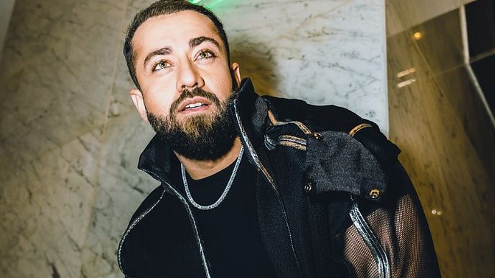 Instagram : Mahir Pandhi