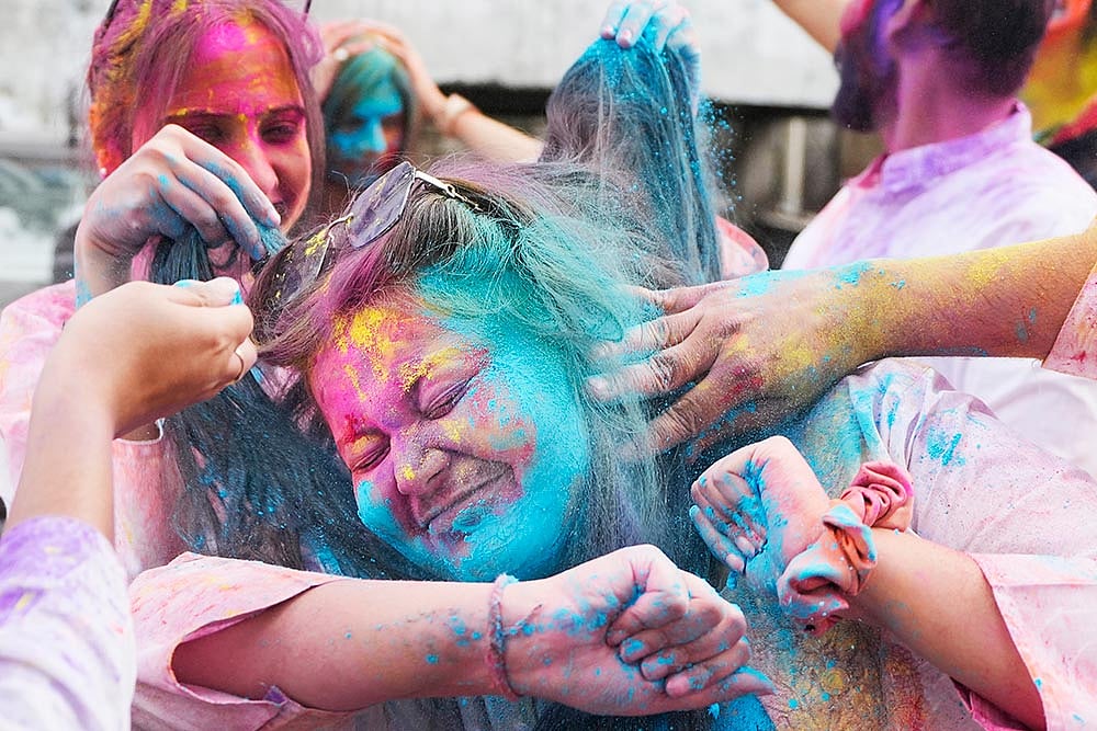 Photo: AP/Rajesh Kumar Singh : Holi Celebrations