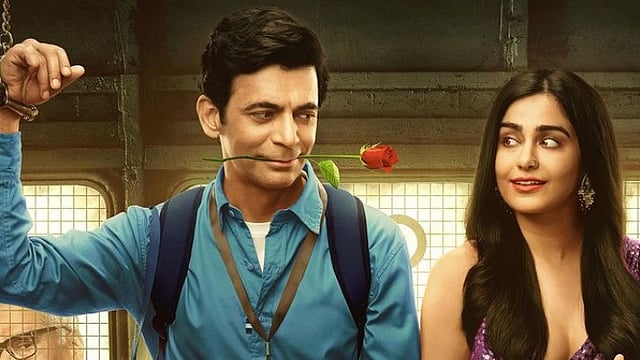 Sunil Grover Surprises Adah Sharma With His Saree-Draping Skills