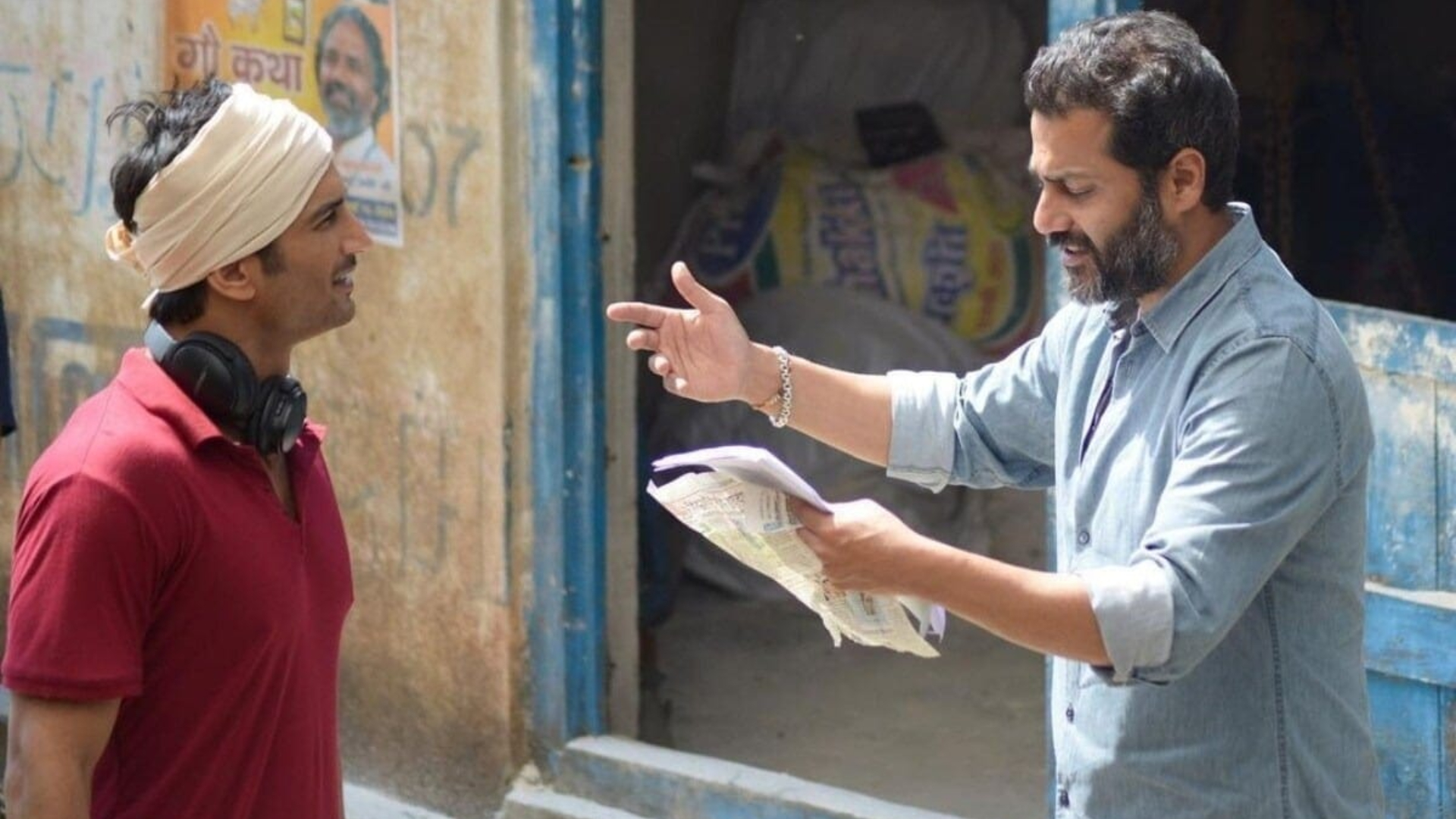 Sushant Singh Rajput and Abhishek Kapoor on 'Kedarnath' set