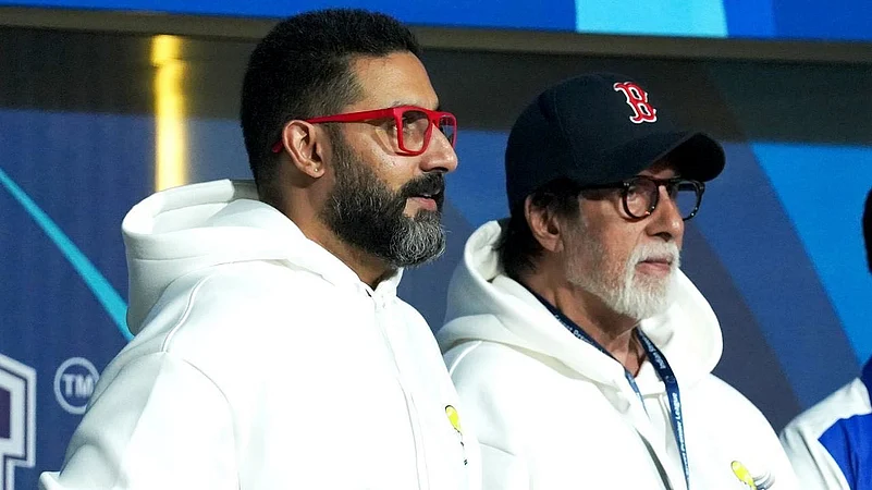 Amitabh Bachchan With Son Abhishek Bachchan