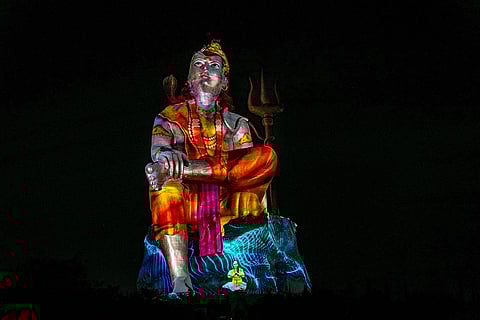 Light and sound show at Statue of Belief