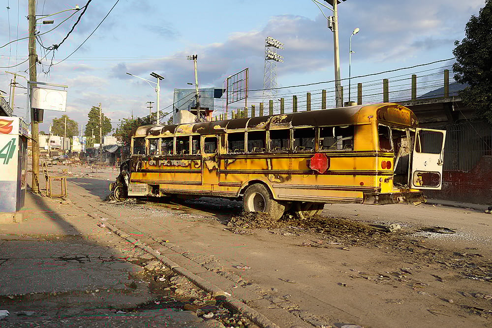 Coordinated gang attacks hit Haiti's  capital Port-au-Prince - | Photo: AP/Odelyn Joseph