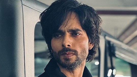 Instagram : Ansh Bagri