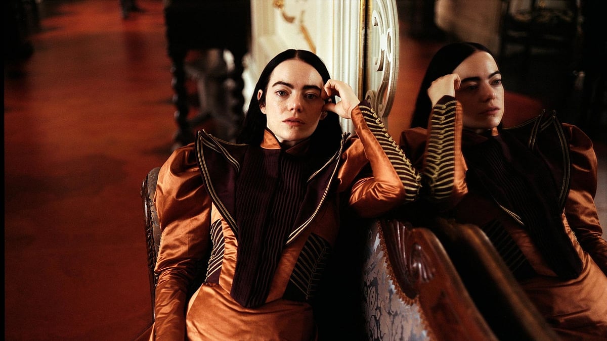 X : Emma Stone in 'Poor Things'