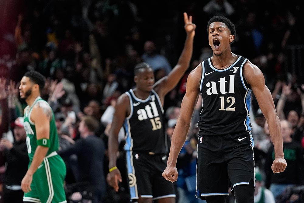 Photo: AP/John Bazemore : NBA Basketball Game: Atlanta Hawks vs Boston Celtics