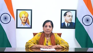 X : Sunita Kejriwal reads out message of Arvind Kejriwal |